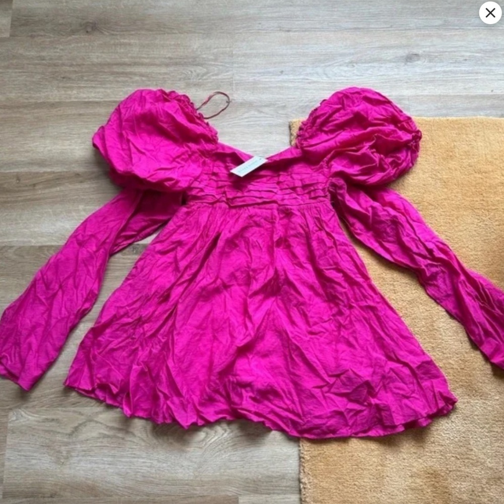 NWT Moon River Fuchsia Puff Sleeve Pleated Dress